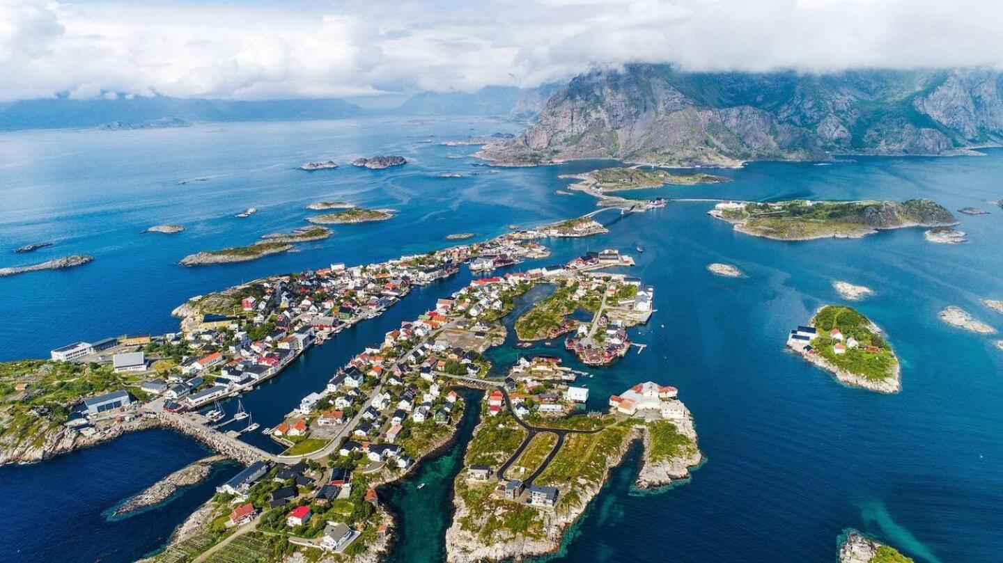 Attraktiv Leilighet Pa Kaikanten I 亨宁斯韦尔 外观 照片